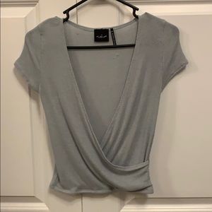 Urban Crop V-neck tee